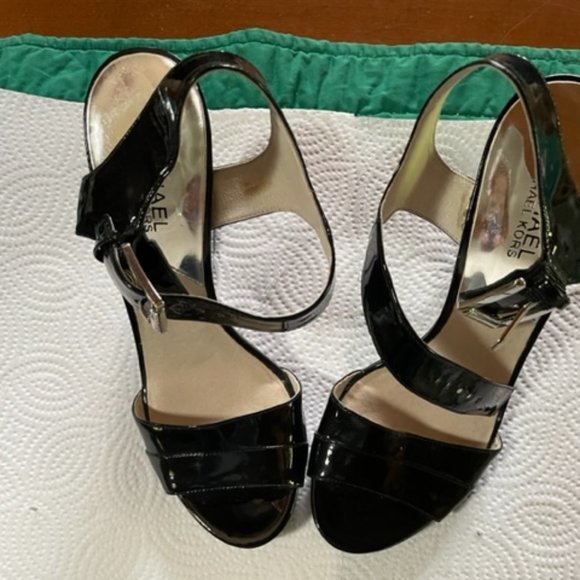 Michael Kors Camilla Wedge Sandals. Ladies size 8 M - Picture 2 of 4